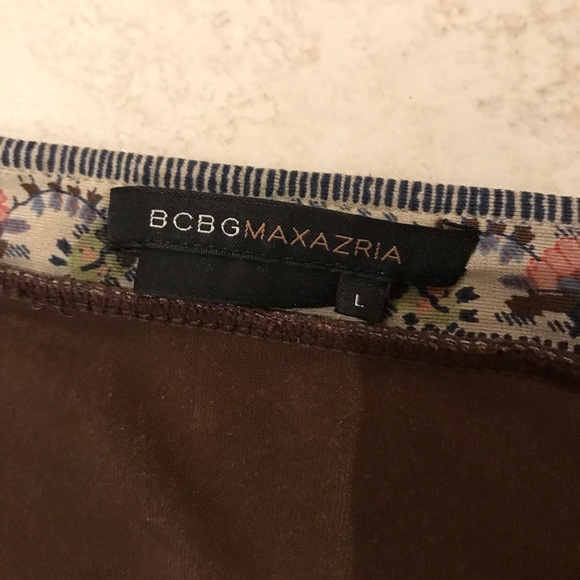 BCBG Vintage Brown Halter Top w/ Key Hole Opening Pretty Paisley Print - Picture 8 of 10